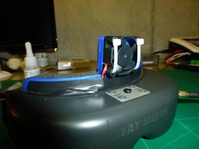 Fan mount for Fatshark Dominator V2