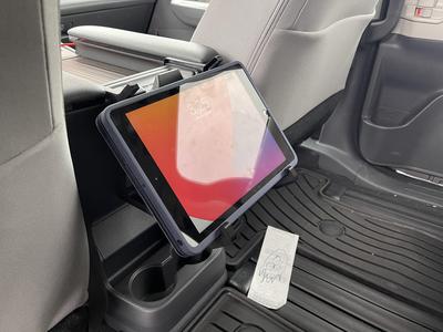 Console tablet holder for Toyota Sienna