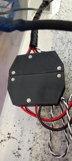 Bear Quick Disconnect PSU freestanding