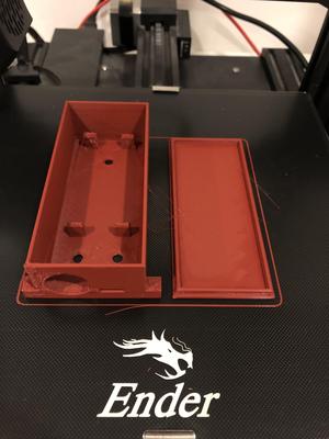 Box for 18650 batteries with switch