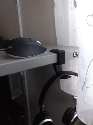 Halter für Kopfhörer (Headphone hook / holder)