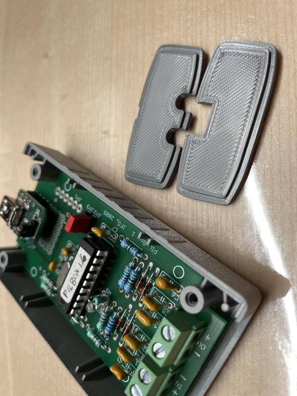 PIL-Box HP-IL to USB converter enclosure end walls