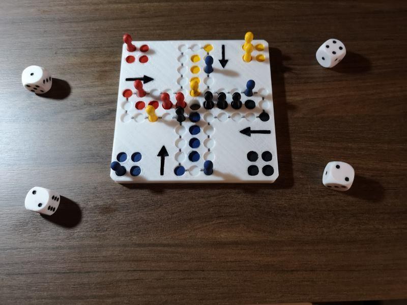 Mensch ärgere dich nicht - Portable German Board Game 150mm