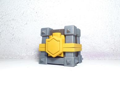 Clan chest in Clash Royale gold version
