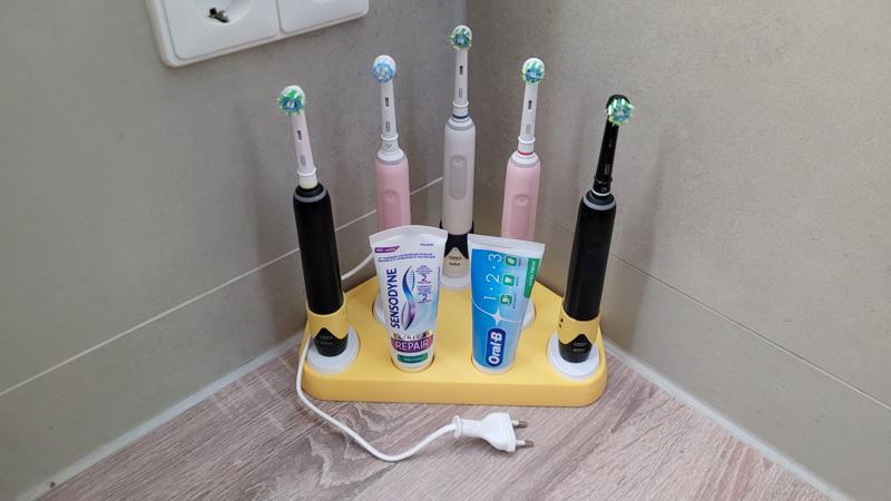 Oral-B charging station (5xbrushes, 2xtoothpaste)