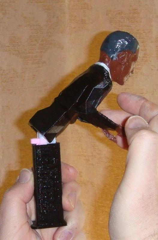 Obama gag PEZ Dispenser