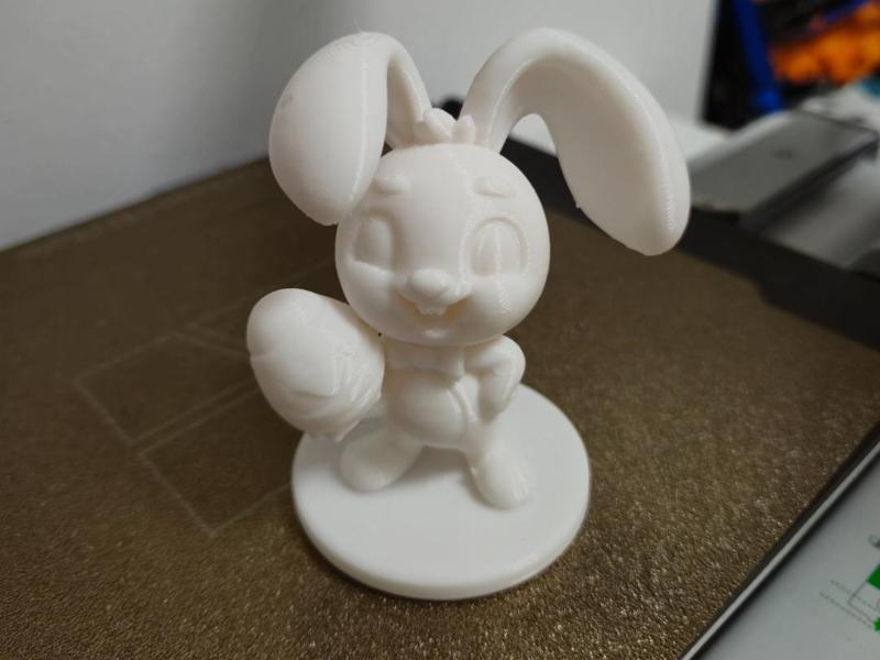 Easter bunny with egg