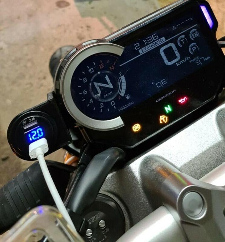 Honda CB1000R SC80 2018+ 12V USB Dose/Hub