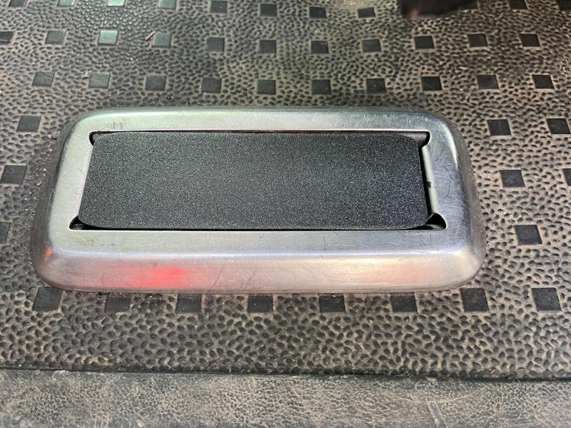 VW Volkswagen Transporter T5 rear seat floor cover; mount bracket plate