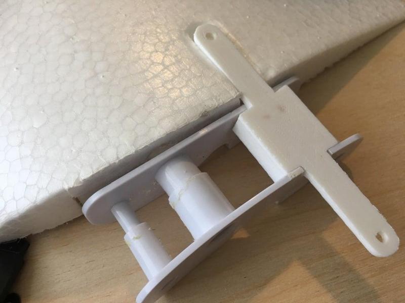 Radian upper wing joiner