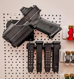 Glock 45 + Olight Baldr Mini - Wall mount, several warinats