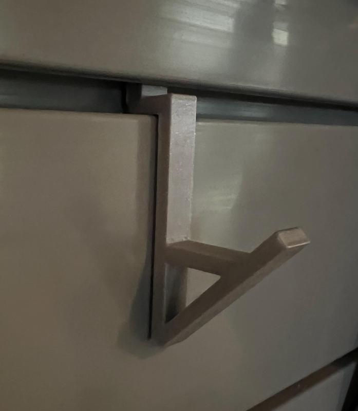 Slat wall hook
