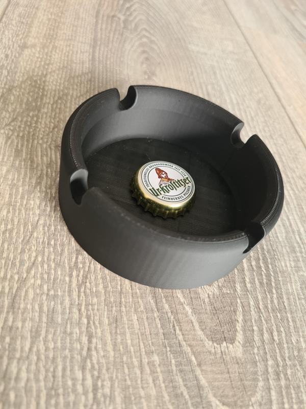 Ashtray / Aschenbecher