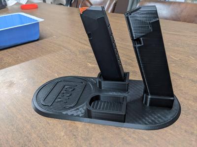 Glock Stand with 2 Mag holders, GEN 5 Compatable