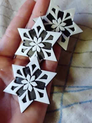 genshin impact cryo pin / brooch