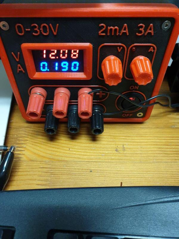 0-32V 2mA-3A Bench Power Supply