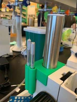 Tool holder for stereomicroscope