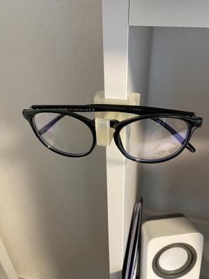 Glasses holder
