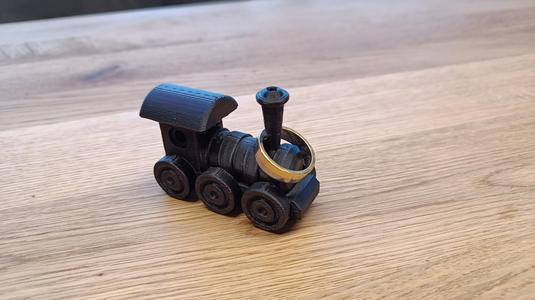 Ring holder steam locomotive