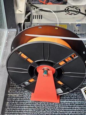 Filament spool holder with bearing