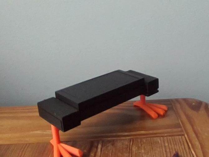 monitor chicken lift