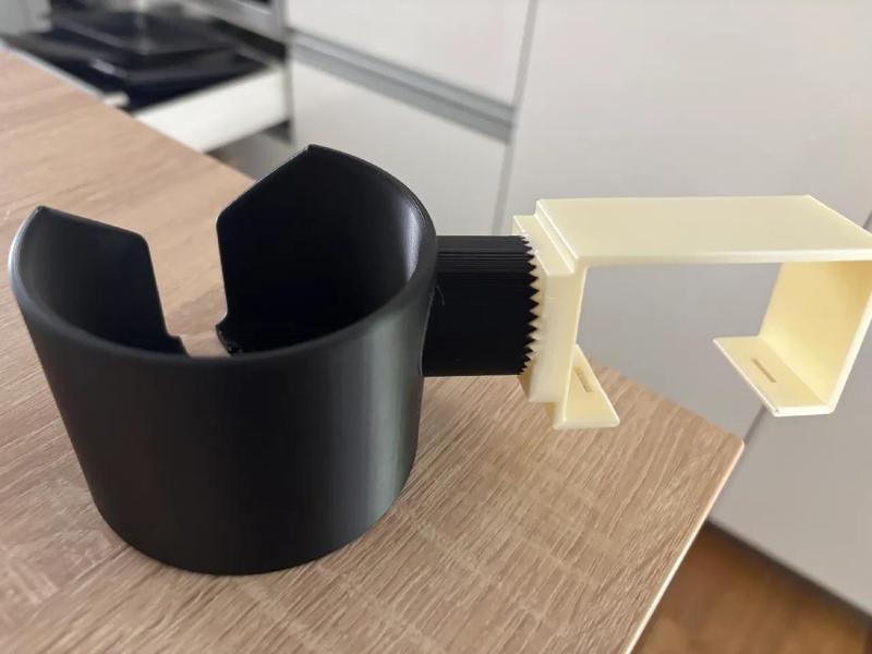 Isabella camping chair beer holder connector (TPU) - with OpenSCAD-generator   