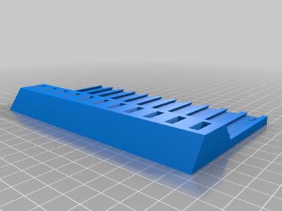 Vertical USB stick holder with label (for 11 USB sticks)