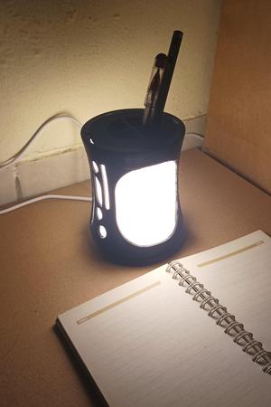 PEN HOLDER (WITH LAMP) FOR ORGANIZED WORKSPACE