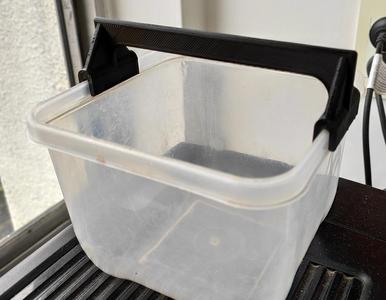 Knock Box for plastic container