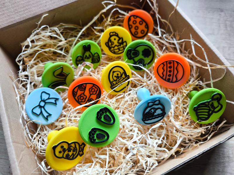 Easter playdoh / kinetic sand stamp set