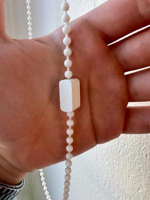 Window shades adjustment chain coupling   