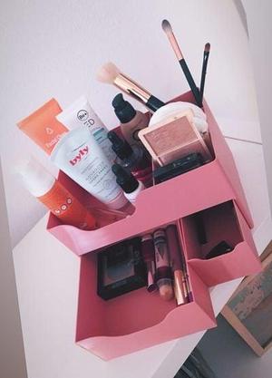 Make-up organiser