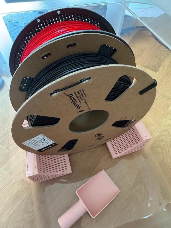 Universal silica gel container and shovel   