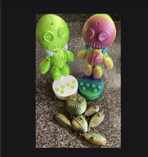 Articulated Voodoo Doll + Stand & Keychain