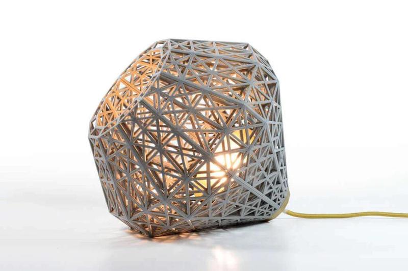 The Elegant Lamp 2000