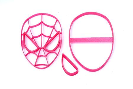 cookie cutters spider-man cookie pieces