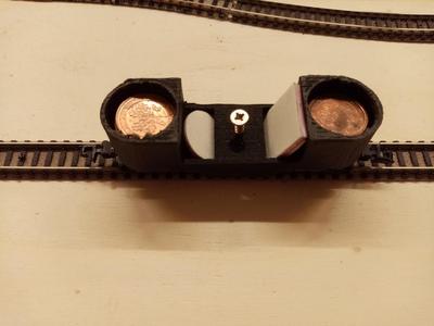 n_scale_track_cleaning_car 