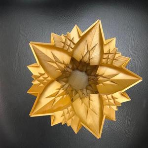 Maple twist vase