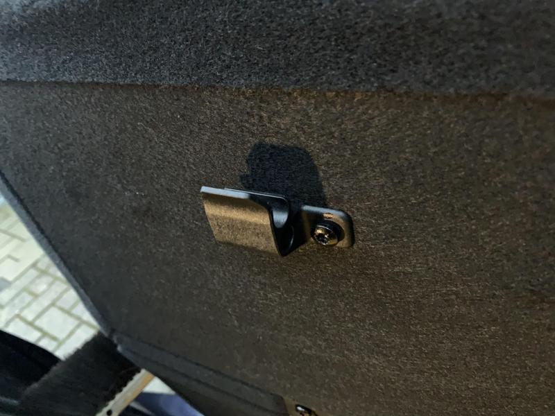 BMW 2er Active Tourer F45 - KofferraumablageHaken/trunk cover hook