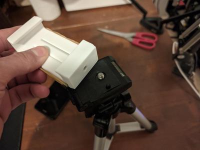 Smartphone holder for tripod 1/4 inch thread - easy print  , no special hardware needed