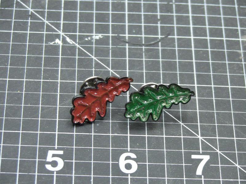 Oak leaf Enamel pin