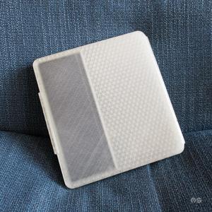 Kindle Oasis 2 hard case (with original Amazon case on)