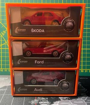 Car Display for "Slavná auta" magazine - Modular