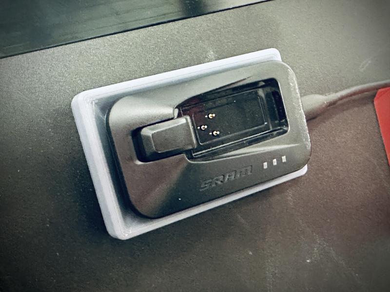 SRAM AXS magnetic holder