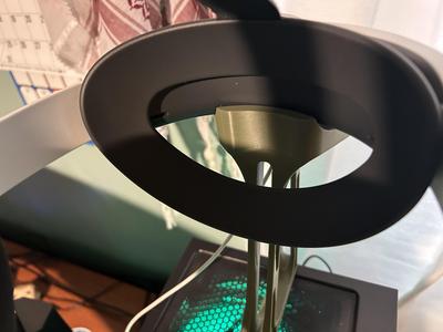 Add-on for Oculus Stand Vertical to support Elite Battery Strap