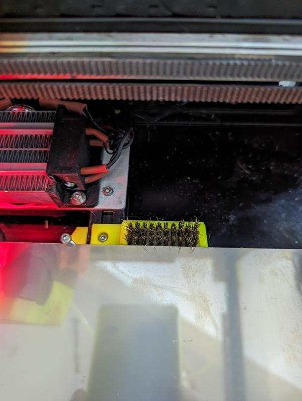 Thinner Nozzle Scrubber with one screw