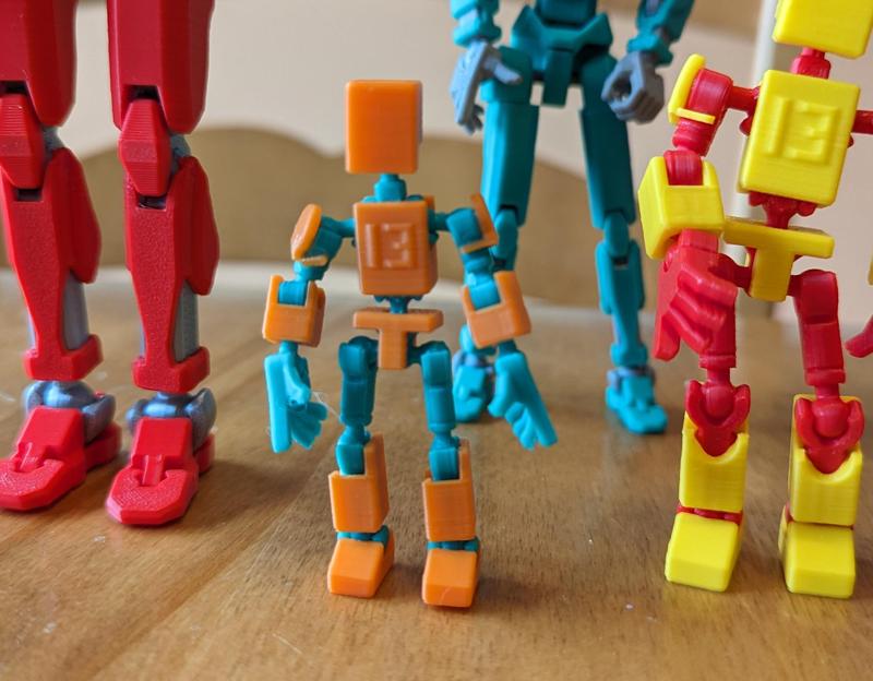 MINI Mini 13 Action Figure 75% Original