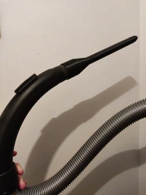 Vacuum cleaner tip