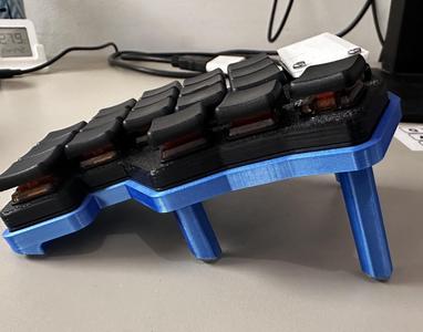 Tenting platform for Chocofi keyboard