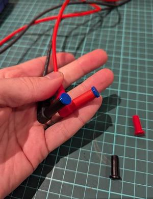 Hioki DT4261 Multimeter - Test lead dust cover